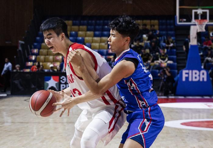 星空体育官方网站-轰27+6+5！中国男篮又一15岁2米02新星崛起：新四字外援上线冲冠