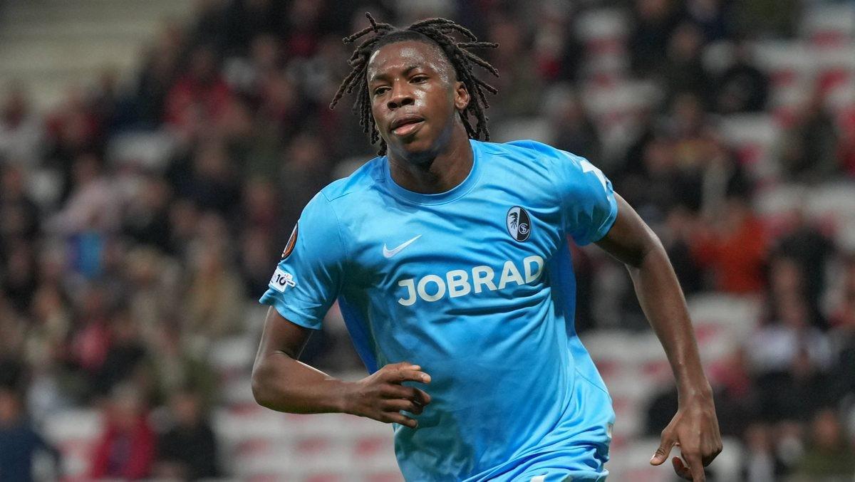 星空体育官网-外媒：拜仁和巴黎关注弗赖堡20岁中场曼赞比