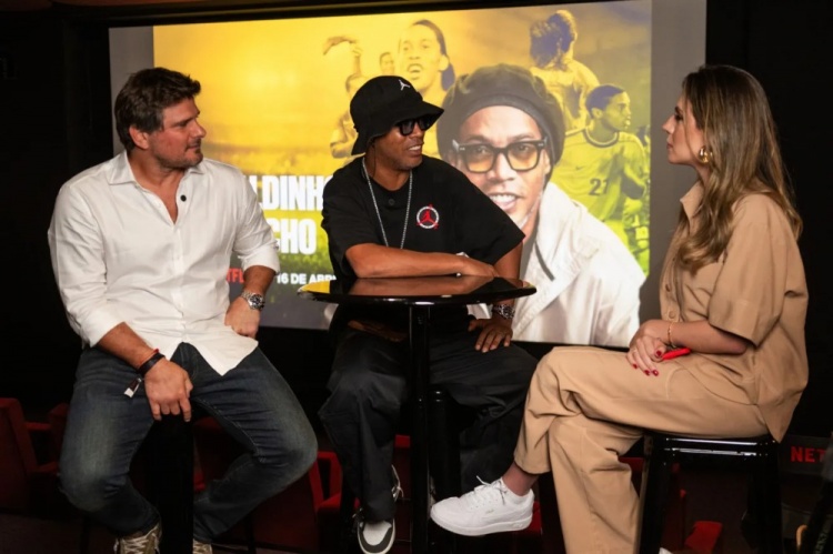 星空体育官网-小罗谈个人纪录片：从未想过会被拍成纪录片，我感到非常高兴